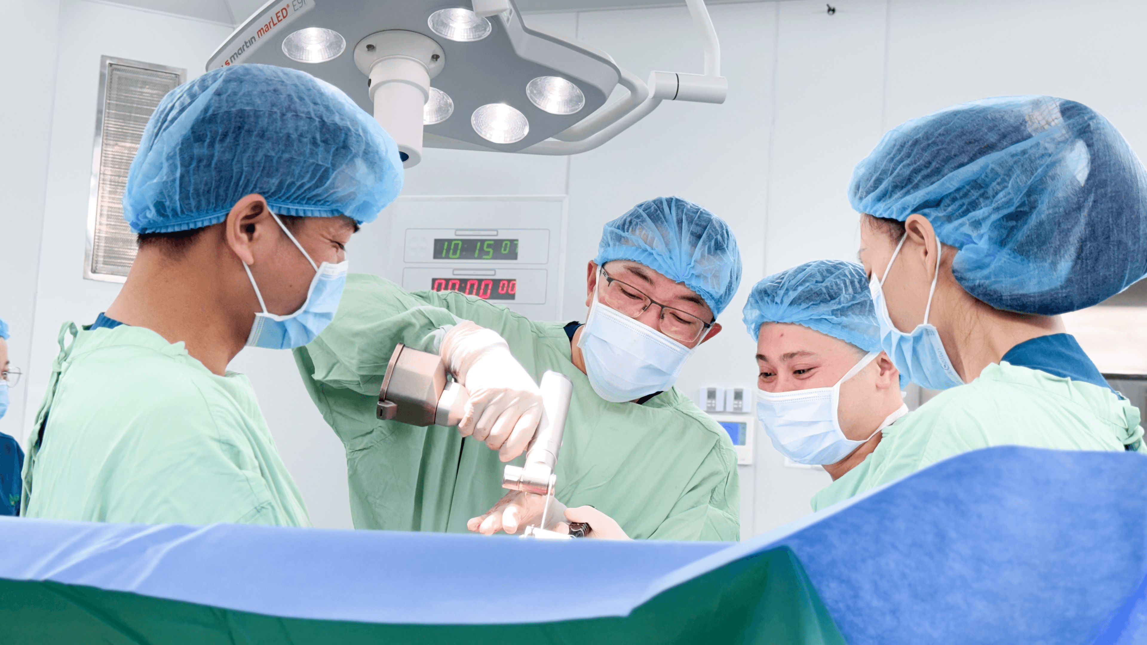 Phẫu thuật ít xâm lấn cho bệnh nhân trẻ 30 tuổi tại Điện Biên